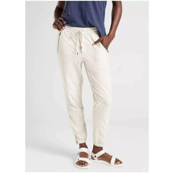 Athleta Pants - Athleta Farallon Jogger Size 6